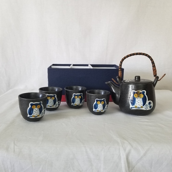 Chinese tea set with teapot and 4 cups owl and flower painting/pottery. - Picture 1 of 15